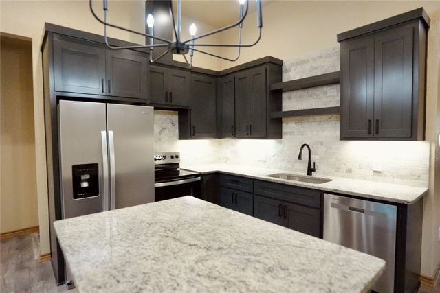 320 Summit Drive, Mineral Wells, TX 76067