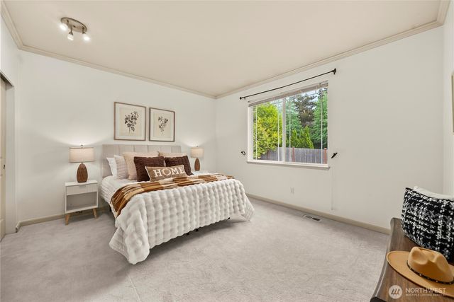 4450 248th Lane SE, Sammamish, WA 98029