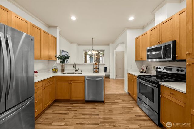4450 248th Lane SE, Sammamish, WA 98029
