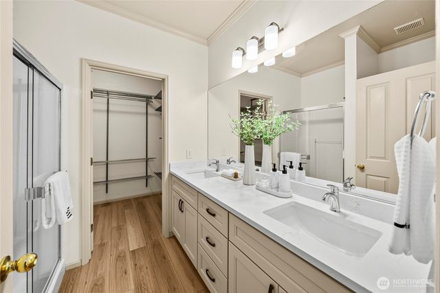 4450 248th Lane SE, Sammamish, WA 98029