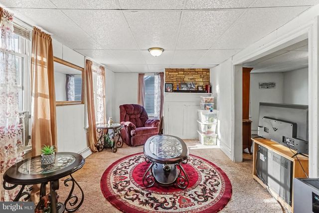 110 N MIDDLESEX RD, Carlisle, PA 17013