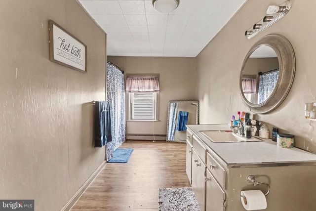 110 N MIDDLESEX RD, Carlisle, PA 17013