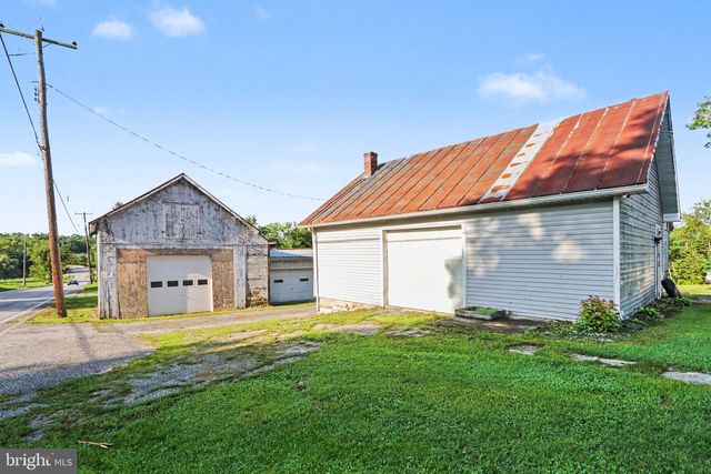 110 N MIDDLESEX RD, Carlisle, PA 17013