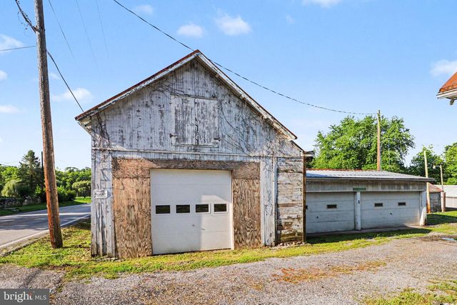 110 N MIDDLESEX RD, Carlisle, PA 17013