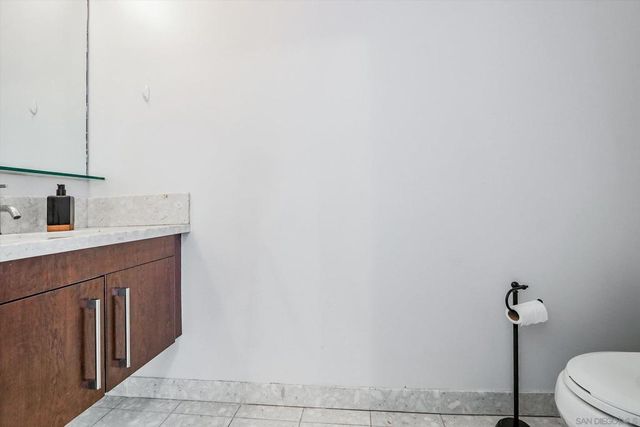 350 11th Ave 922, San Diego, CA 92101