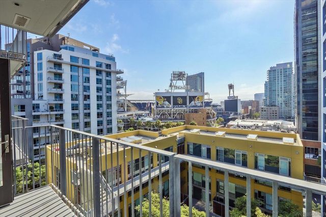 350 11th Ave 922, San Diego, CA 92101