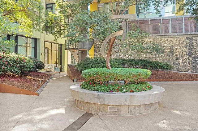 350 11th Ave 922, San Diego, CA 92101