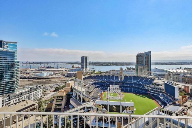 350 11th Ave 922, San Diego, CA 92101