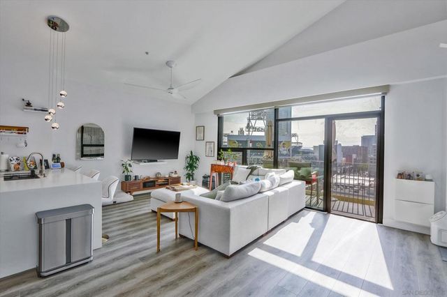 350 11th Ave 922, San Diego, CA 92101