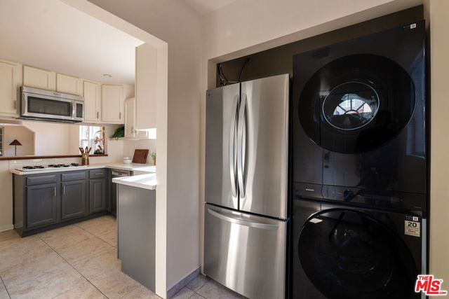 1625 Montana Street, Los Angeles, CA 90026