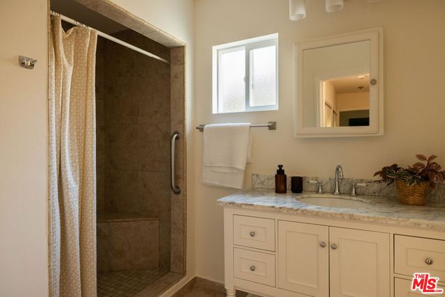 1625 Montana Street, Los Angeles, CA 90026
