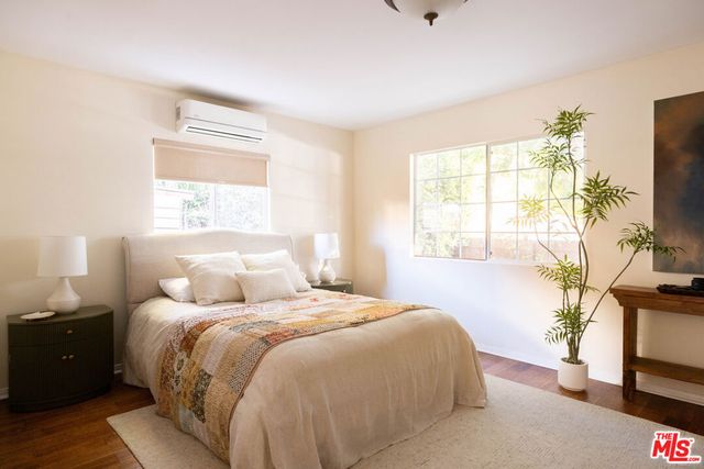 1625 Montana Street, Los Angeles, CA 90026
