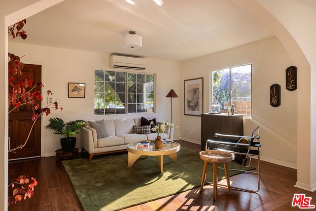 1625 Montana Street, Los Angeles, CA 90026