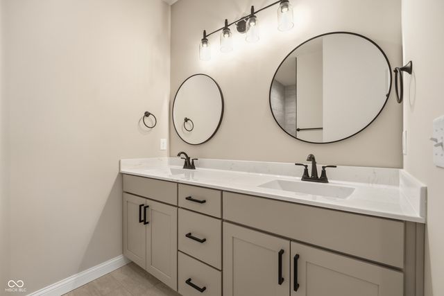 902 S Hoke Avenue, Frankfort, IN 46041