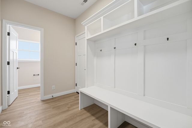 902 S Hoke Avenue, Frankfort, IN 46041