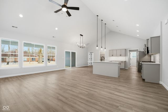 902 S Hoke Avenue, Frankfort, IN 46041