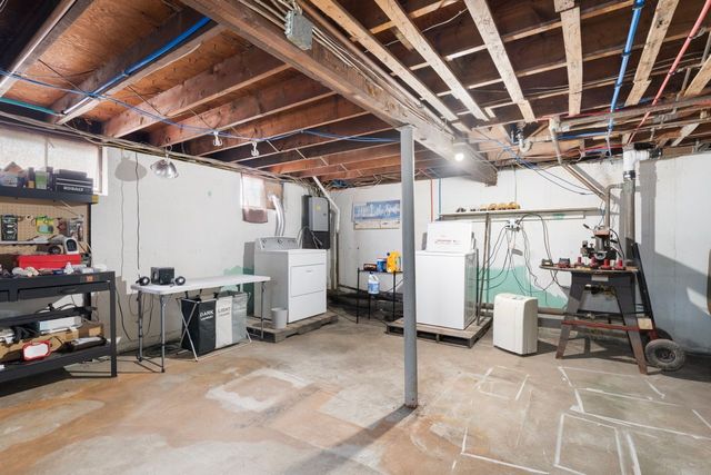 19 Cedarcrest Drive, Preston, CT 06365