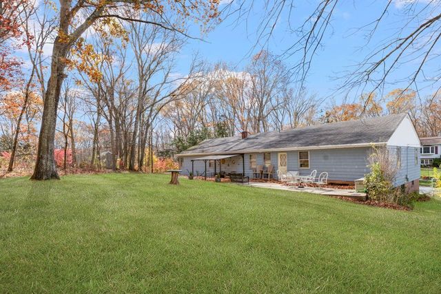 19 Cedarcrest Drive, Preston, CT 06365