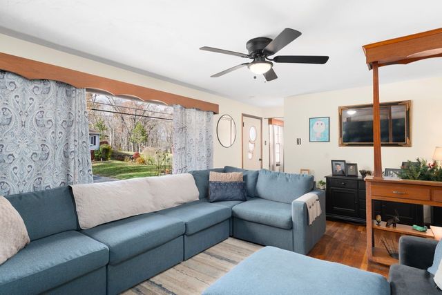 19 Cedarcrest Drive, Preston, CT 06365