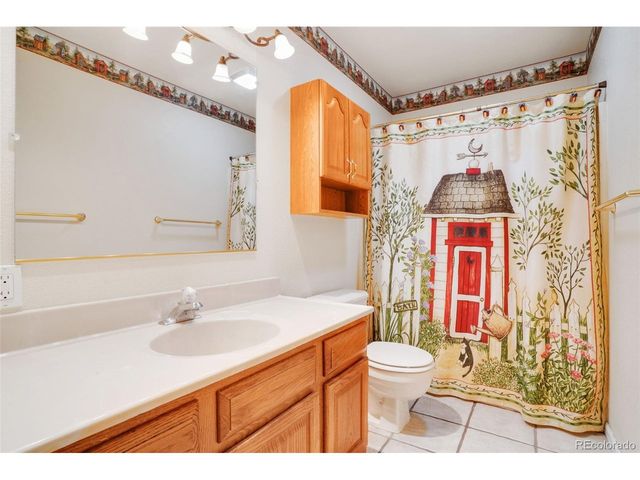 210 Elm St, Bennett, CO 80102