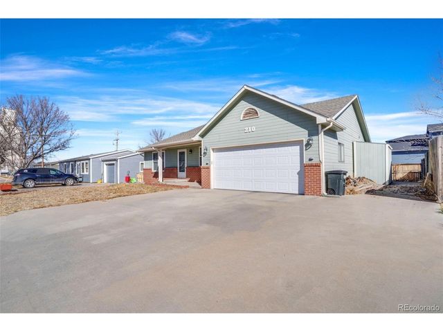 210 Elm St, Bennett, CO 80102