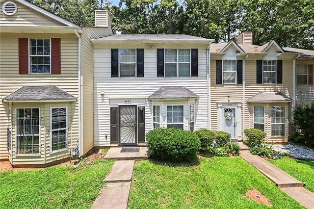 5582 Stonington Trace Parkway, Stone Mountain, GA 30087