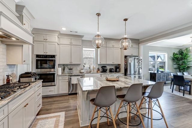 3270 Sassafras Ln, Thompsons Station, TN 37179