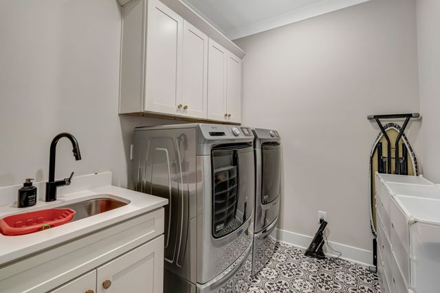 3270 Sassafras Ln, Thompsons Station, TN 37179