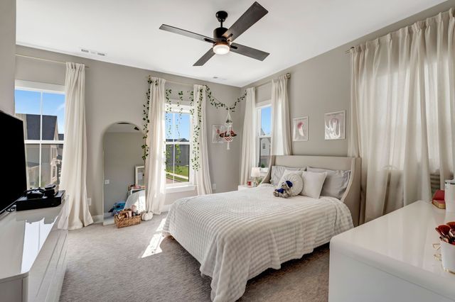 3270 Sassafras Ln, Thompsons Station, TN 37179