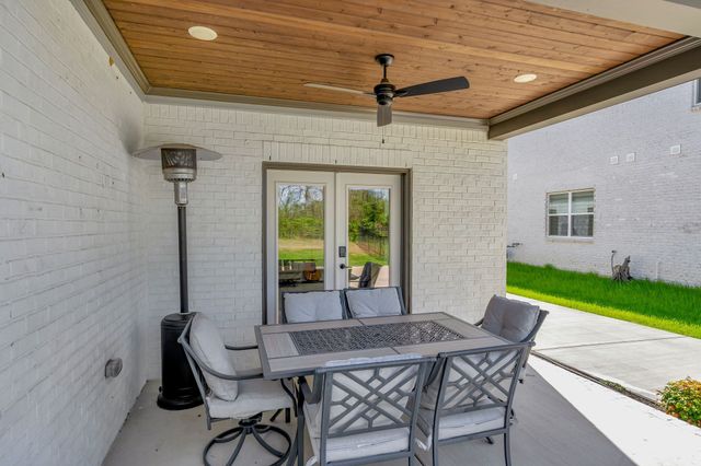 3270 Sassafras Ln, Thompsons Station, TN 37179