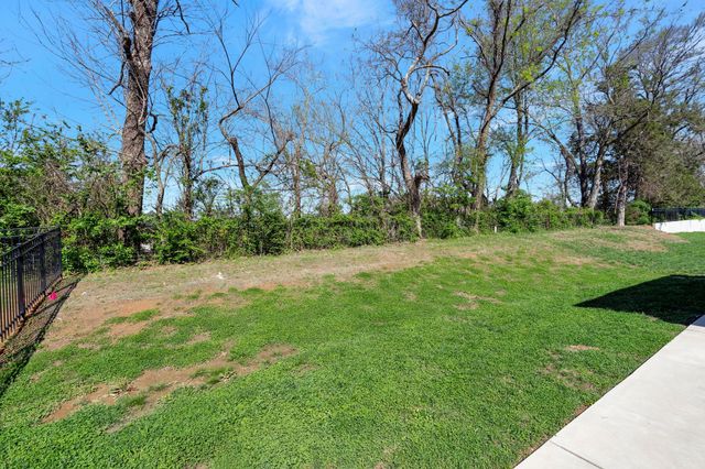 3270 Sassafras Ln, Thompsons Station, TN 37179