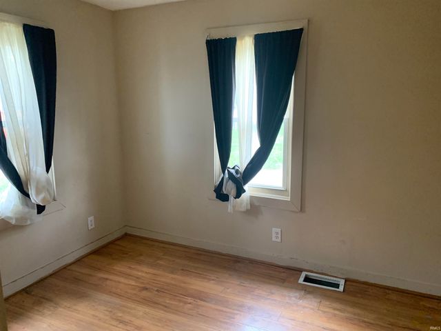 412 W Marion Street, Mishawaka, IN 46546