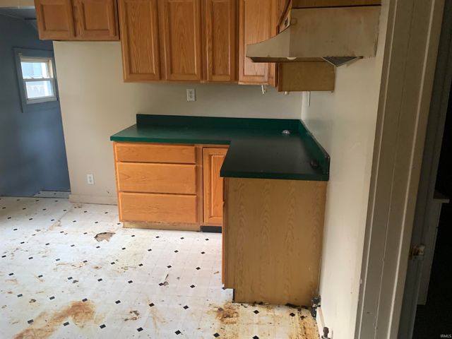 412 W Marion Street, Mishawaka, IN 46546