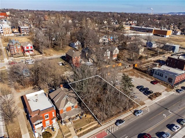 3206 E 12th Street, Kansas City, MO 64127