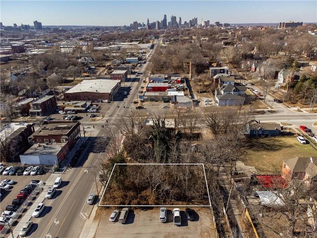 3206 E 12th Street, Kansas City, MO 64127