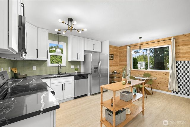 8257 Salish Lane, Blaine, WA 98230
