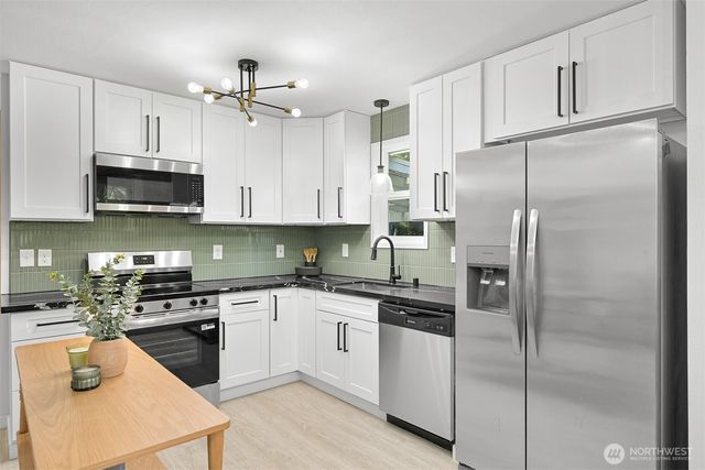 8257 Salish Lane, Blaine, WA 98230