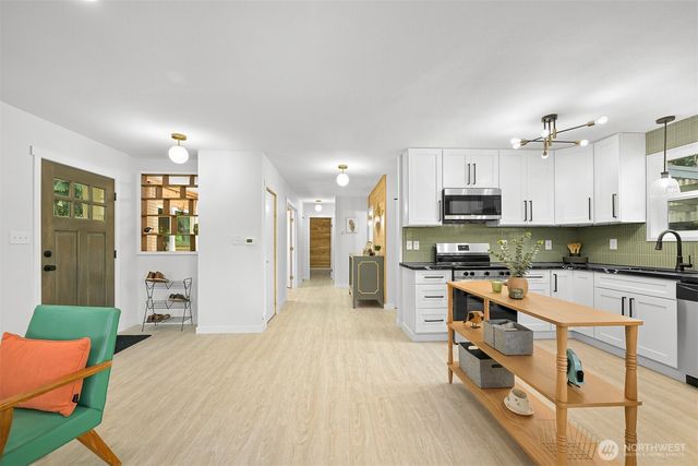 8257 Salish Lane, Blaine, WA 98230
