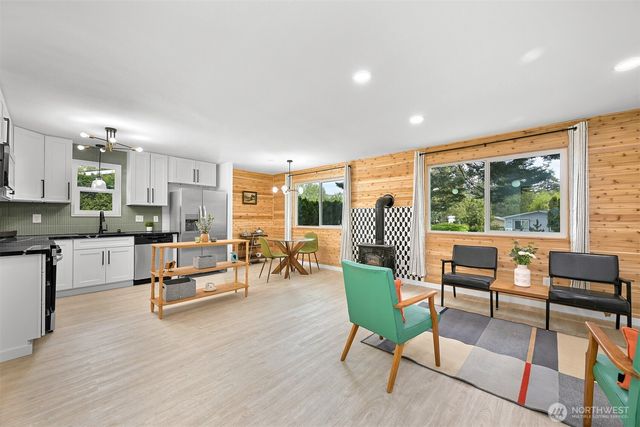8257 Salish Lane, Blaine, WA 98230