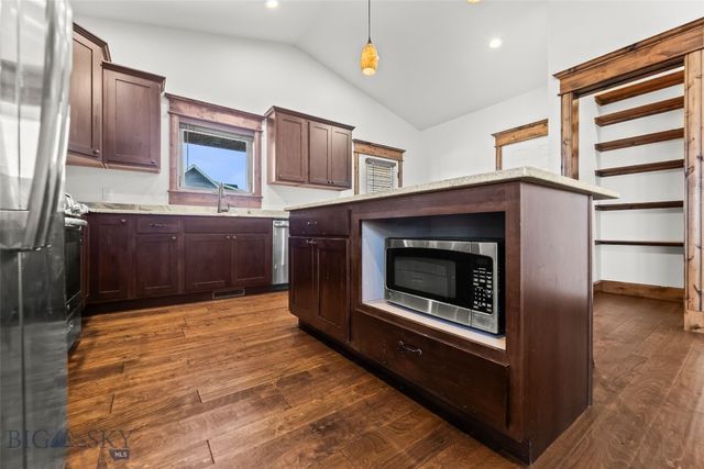 886 Flanders Creek Avenue, Bozeman, MT 59718