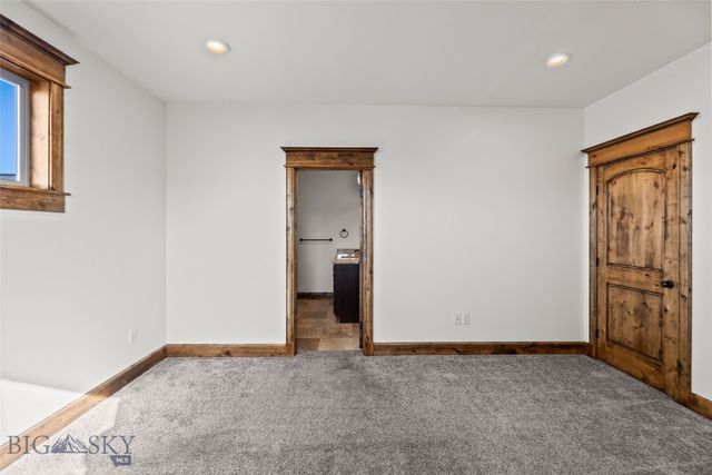 886 Flanders Creek Avenue, Bozeman, MT 59718