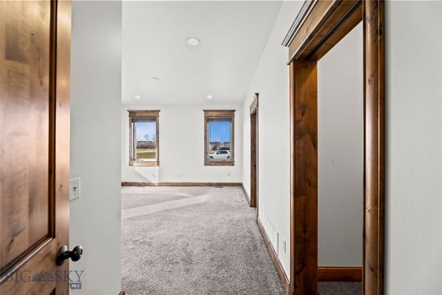 886 Flanders Creek Avenue, Bozeman, MT 59718