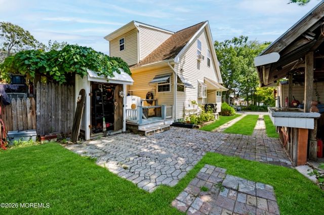 1957 Teakwood Road, Toms River, NJ 08753