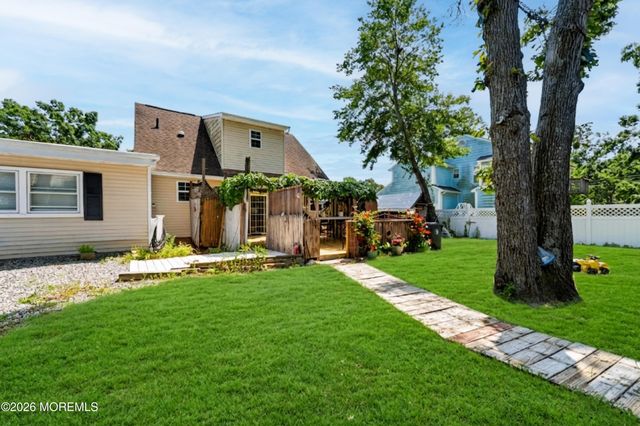 1957 Teakwood Road, Toms River, NJ 08753