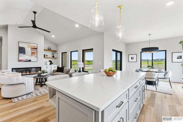 418 Karloff Circle, Yutan, NE 68073