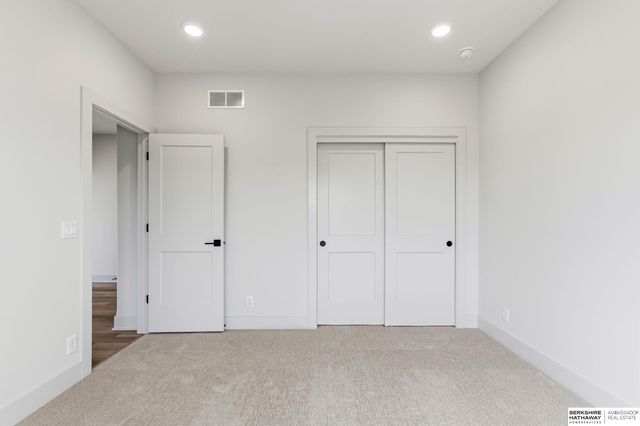 418 Karloff Circle, Yutan, NE 68073