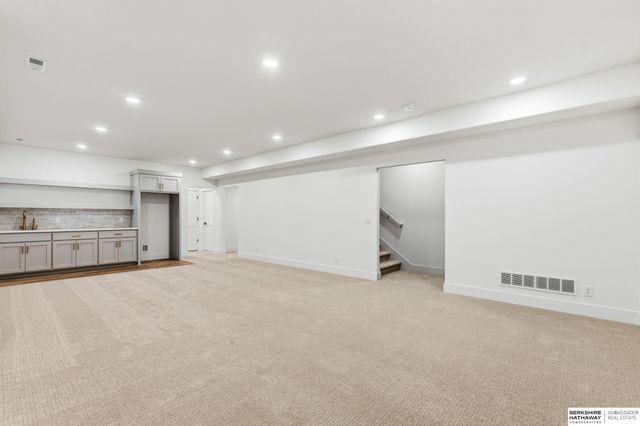 418 Karloff Circle, Yutan, NE 68073