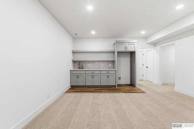 418 Karloff Circle, Yutan, NE 68073