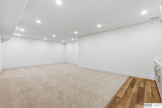 418 Karloff Circle, Yutan, NE 68073