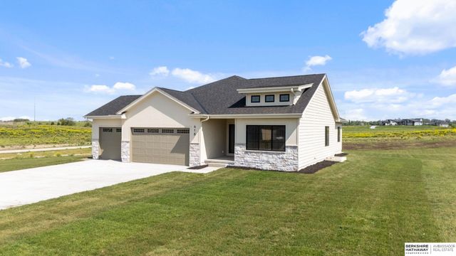 418 Karloff Circle, Yutan, NE 68073